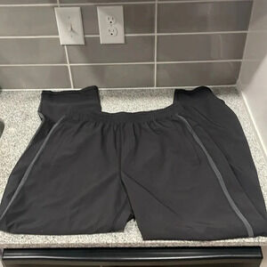Fennec brand men’s black pants size small